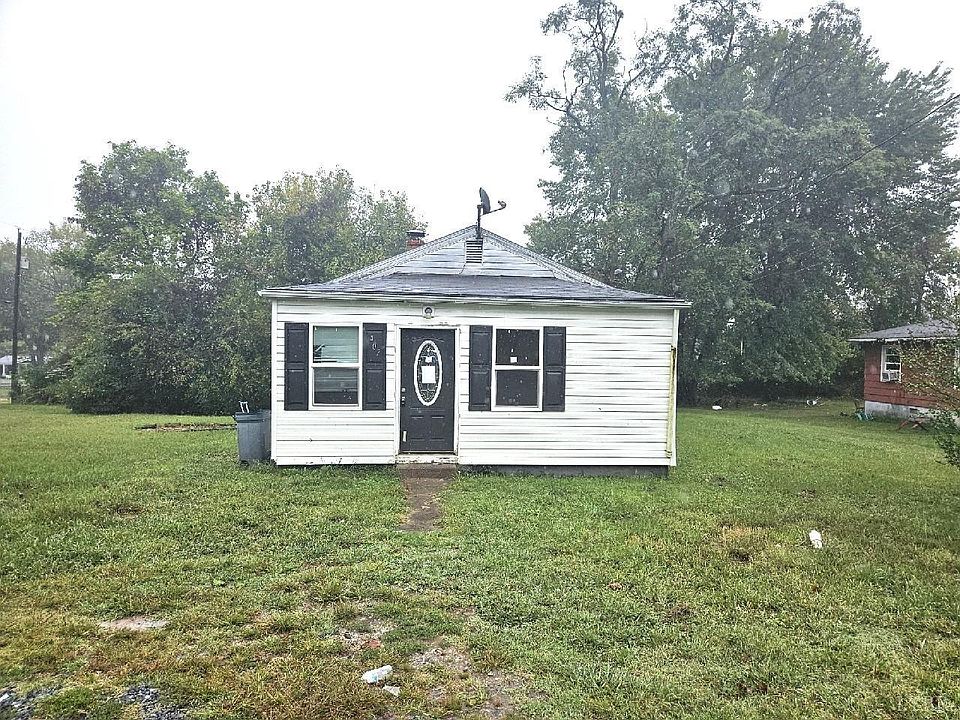 1st image of 407 Catawba St