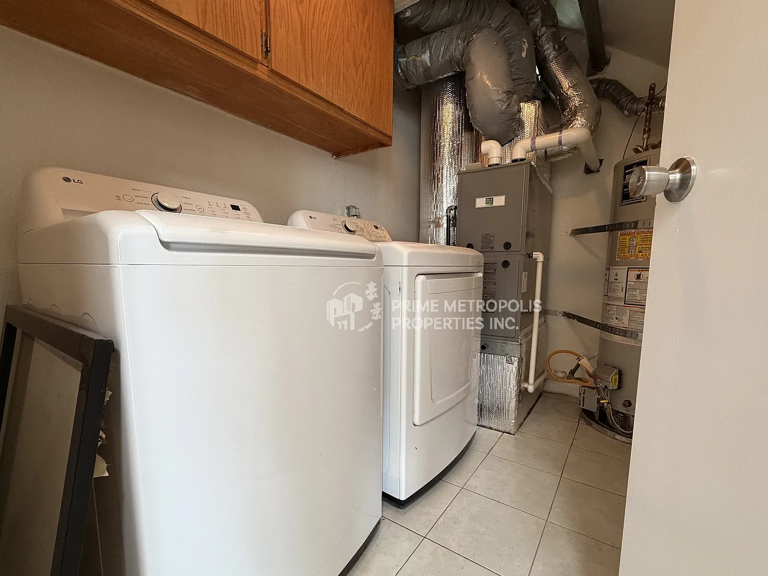 445 - 447 Haddon Rd Oakland CA 94606 HH — Photo 2