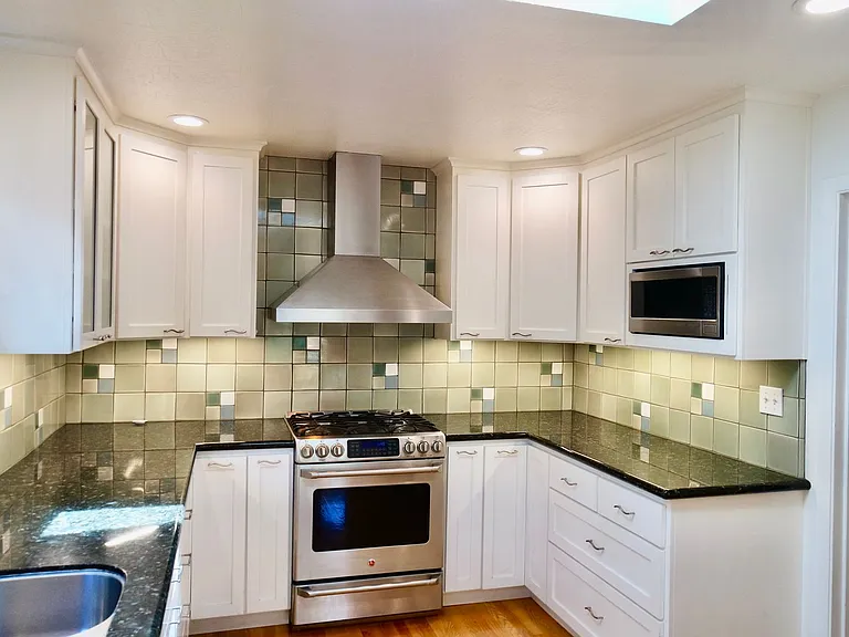 37 N Avalon Dr — Photo 3