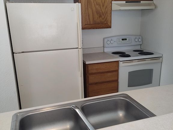 2nd image of 3680 Lost Dutchman Dr Unit D