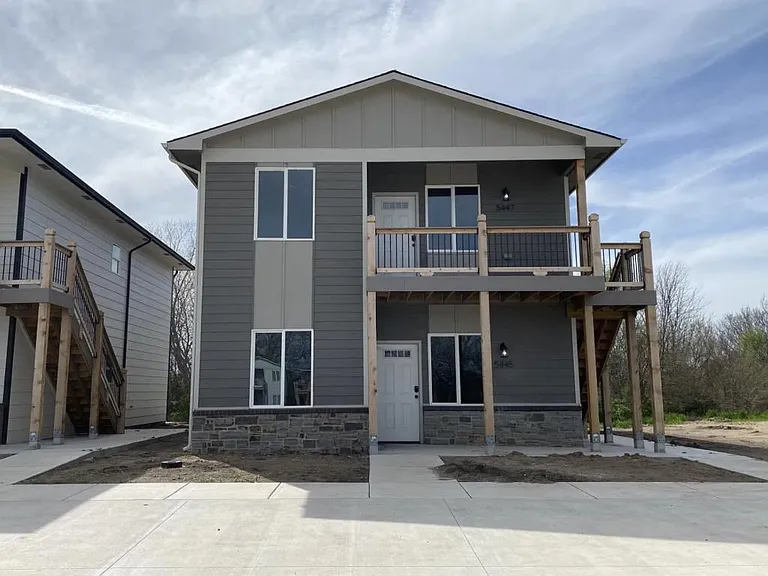5445 N Bressler Dr — Photo 1