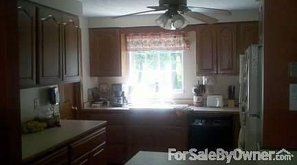 Kitchen
						:
						Lots of cabinet space. All appliances stay. Laundry room attached to kitchen.