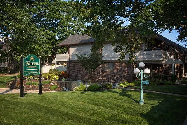 Fairfield Townhouses at Lawrence — Photo 4