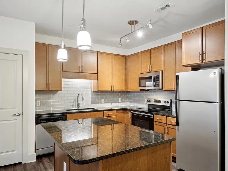 The Lexington Dilworth — Photo 33