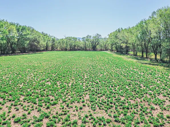 718 N Gabaldon Rd, Belen, NM 87002