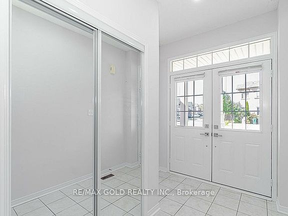 3rd image of 69 Portrush Trl