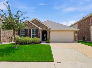 1045 Twisting Ridge Ter, Haslet, TX 76052