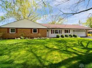 68 Dale Ridge Dr, Dayton, OH 45458