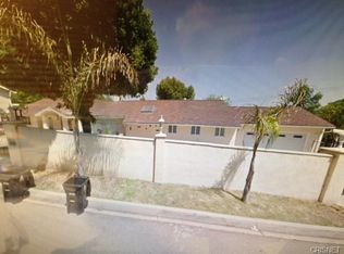 19511 Wells Dr, Tarzana, CA 91356