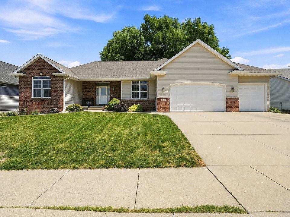 1st image of 2865 Winchester Dr