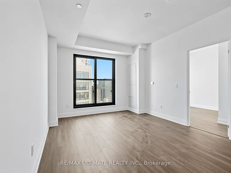 20 Soudan Ave #3411 — Photo 12