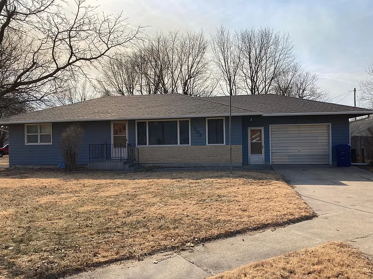 503 W Cedar St — Photo 14