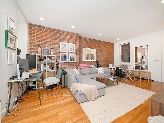 4th image of 340 W 17th St APT 1C