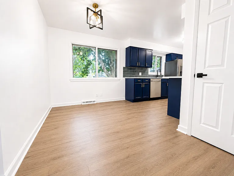 3202 W Birkshire Dr — Photo 13