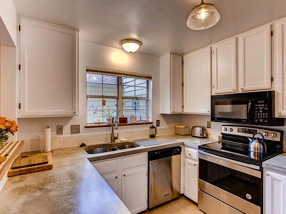 5th image of 2036 S Balsam St