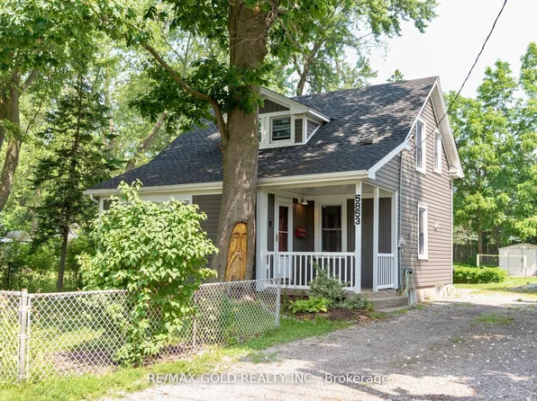 5853 McLeod Rd, Niagara Falls, ON L2G 3E5
