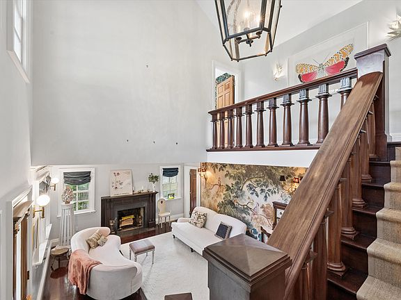 4th image of 25 Harrison St