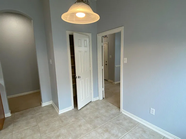 2508 Canyon Bay — Photo 9