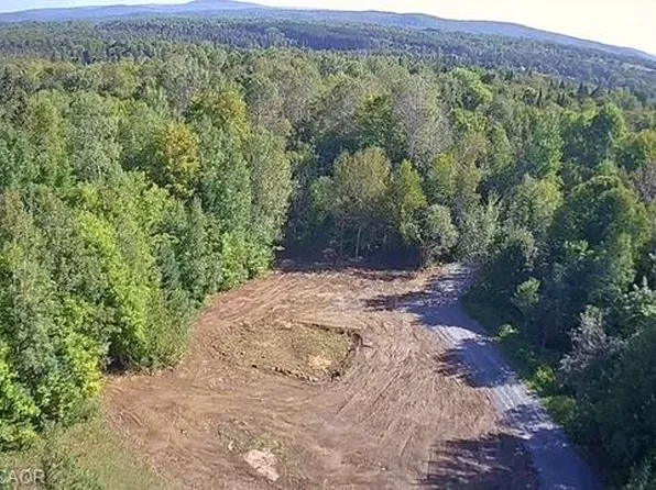 3275 Musclow Greenview Rd, Hastings Highlands, ON K0L 1C0