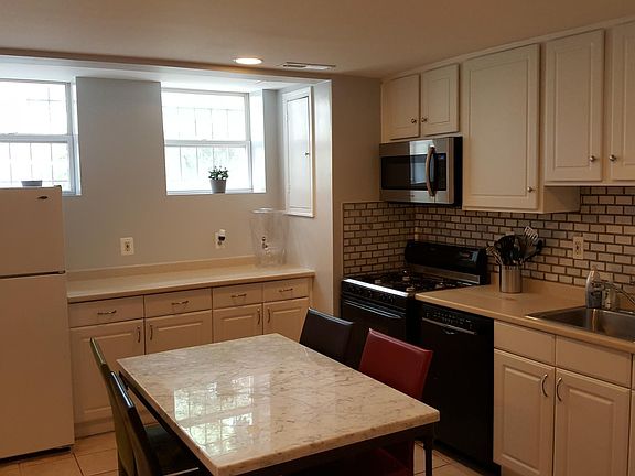 5th image of 127 W St NW Floor 2