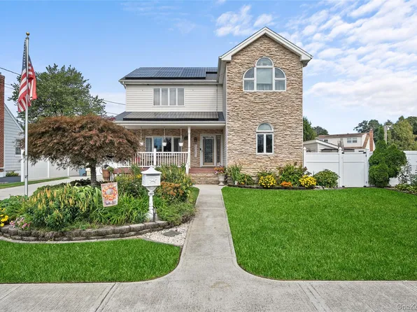 407 17th Street, West Babylon, NY 11704