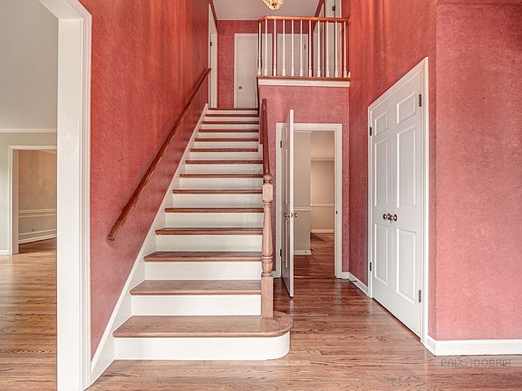 2nd image of 309 Park Ln