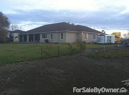 4th image of 1660 Fairway Dr NE