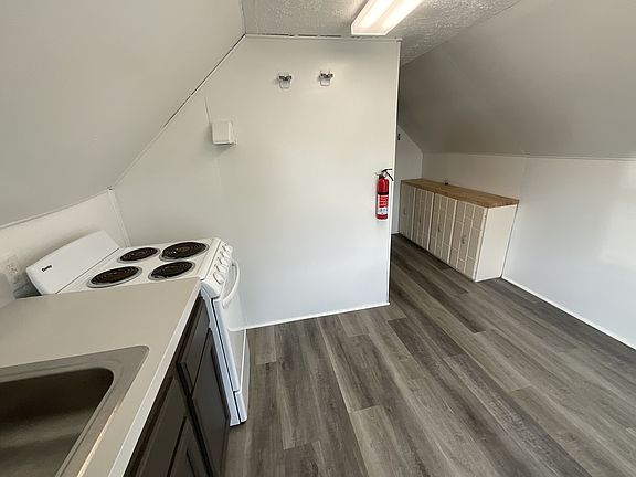 3rd image of 58 E Stevens St Floor 3