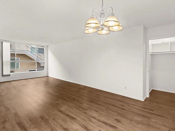 5th image of 11677-11683 Goshen Ave #106