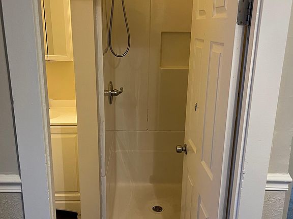 5th image of 8 Atlantic Ave #1