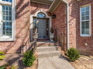 1020 Stop Thirty Rd, Hendersonville, TN 37075