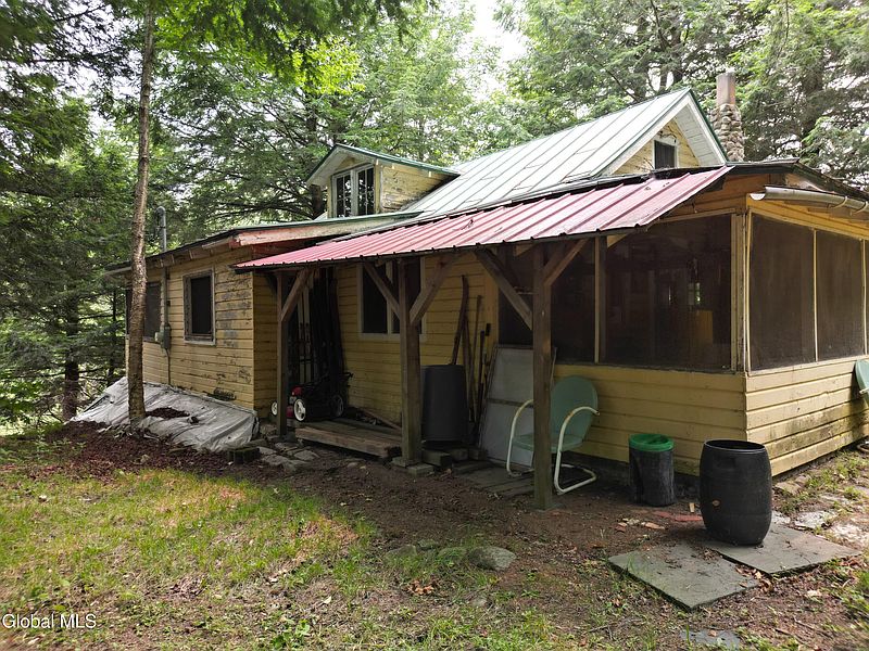4th image of 749 Lake Desolation Road