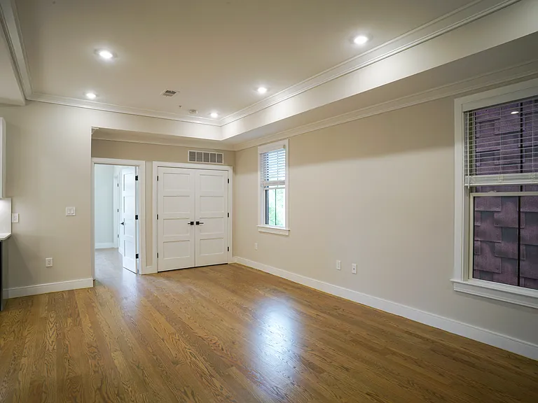 464 Sumner St #2 — Photo 12