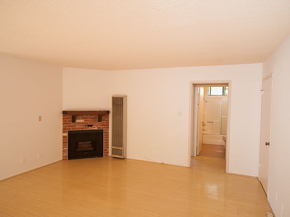 3rd image of 3722 Delmas Ter APT 3