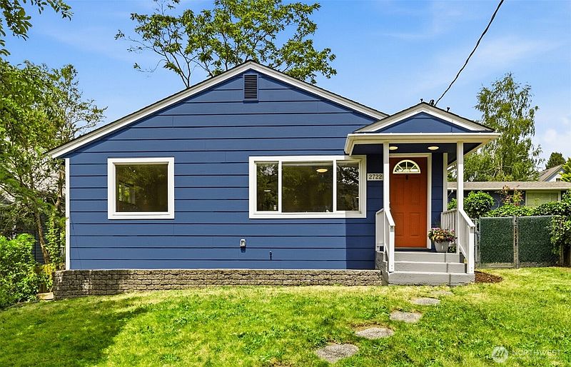 2nd image of 2722 NE Blakeley Street