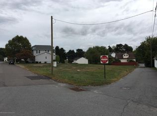 126 1st St, Old Forge, PA 18518