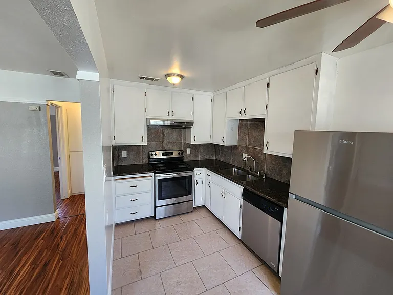 331 Alhambra Blvd — Photo 7