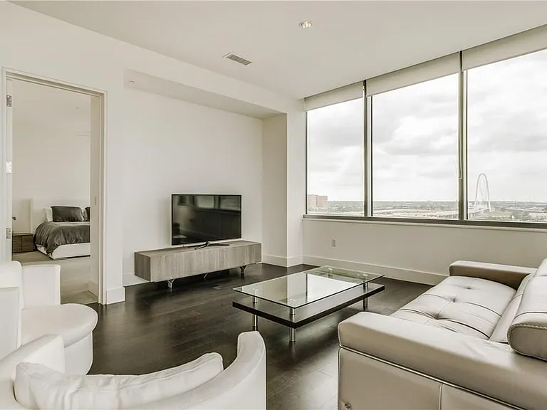 2200 Victory Ave #707 — Photo 6