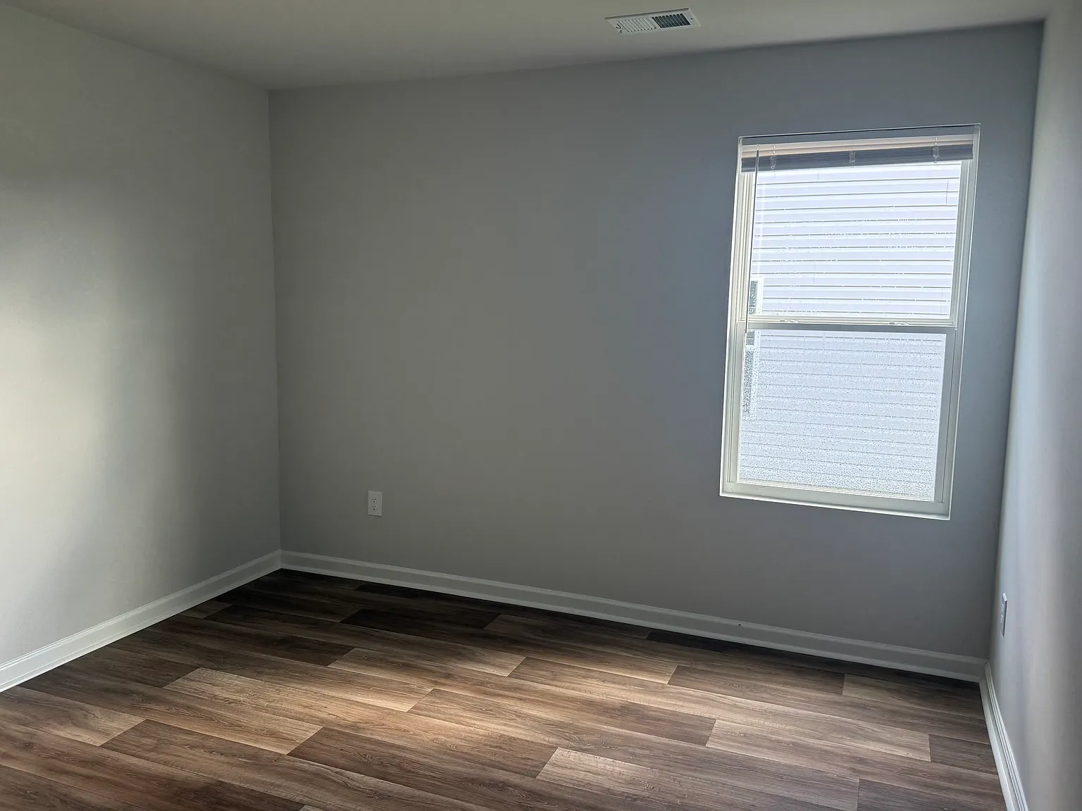 4 bed, 1666 sqft, $2,300 — Photo 3