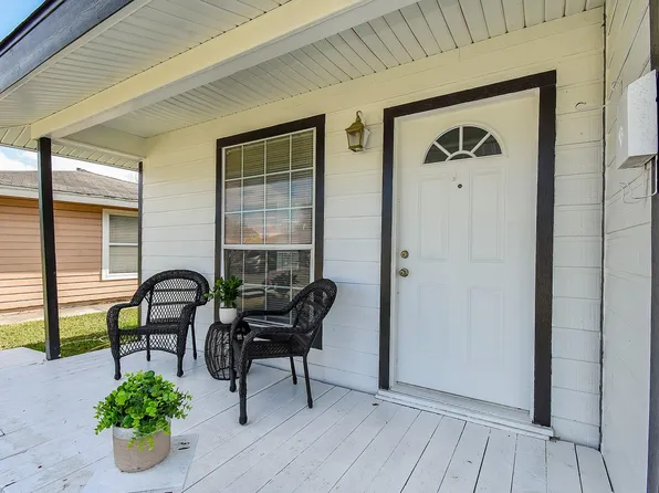 2708 Morningside Ln, Pasadena, TX 77506