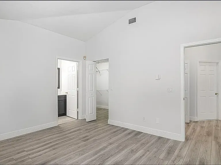 1298 Malabar Rd SW — Photo 10