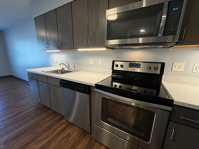 The Ridge at Eastern Trails Apartments — Photo 25