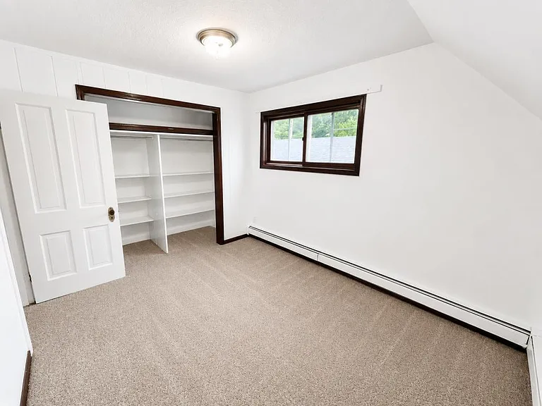 706 5th Ave NW #3 — Photo 3
