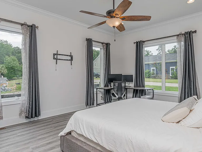 132 Laguna Vista Dr — Photo 18