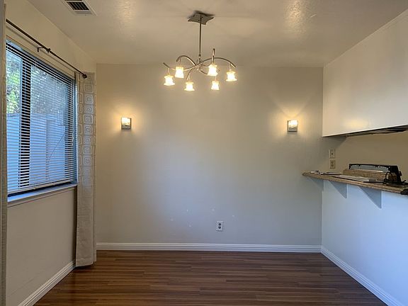 5th image of 2550 Sand Hill Way