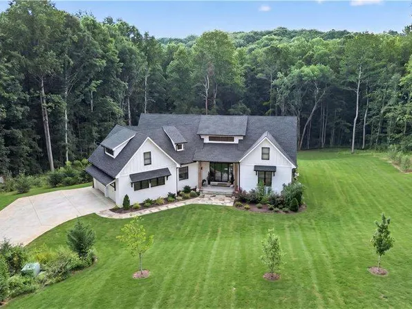 836 Bailey Woods Rd, Dacula, GA 30019