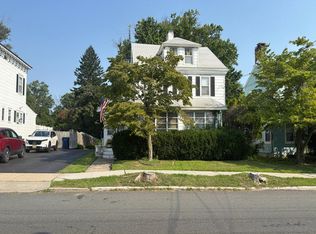 242 Mercer St, Hightstown, NJ 08520