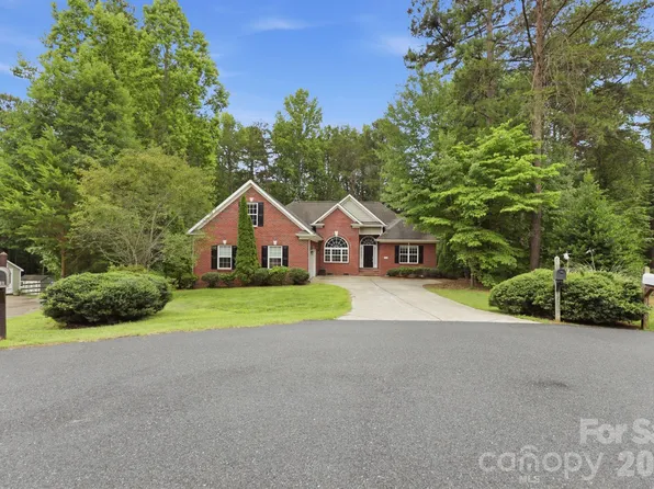 3652 Burton St, Sherrills Ford, NC 28673