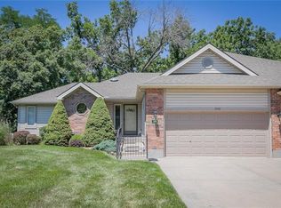 1008 NE 75th St, Gladstone, MO 64118
