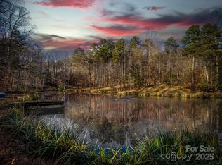 1090 N Saunders Dr, Catawba, NC 28609